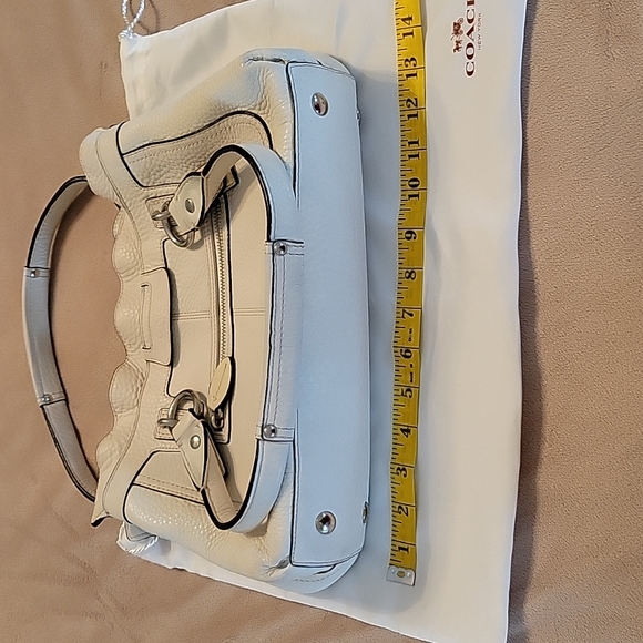Authentic Coach handbag - Picture 12 of 14